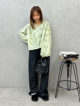 「Ungrid（アングリッド）のスウェットタックパンツ（スウェットパンツ）」を使った、小島菜緒さん（レディース・155cm）の秋コーディネート