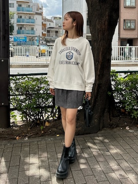 小島菜緒さんのコーディネート