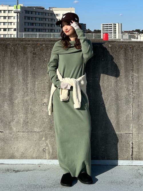 【エースアンドレア】美品♡ニットワンピース モックネック ロゴ 168S カーキ オフショルニットワンピース（ワンピース）｜Ungrid（アングリッド）の
