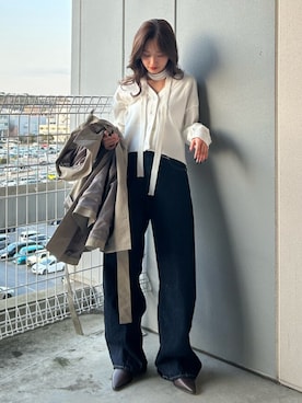 「Ungrid（アングリッド）のカーブルーズデニム（デニムパンツ、ブルー系）」を使った、小島菜緒さん（レディース・155cm）の春コーディネート