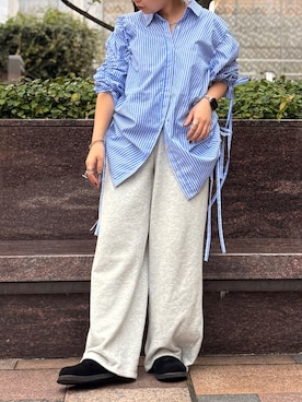 「アイテム（スリッポン）」を使った、瑞慶覧佑圭さん（レディース・152cm）の秋コーディネート