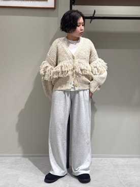 「アイテム（スウェットパンツ）」を使った、瑞慶覧佑圭さん（レディース・152cm）の秋コーディネート