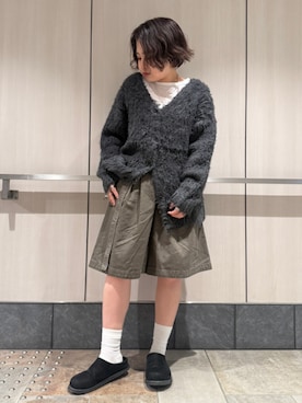 「アイテム（チノパンツ）」を使った、瑞慶覧佑圭さん（レディース・152cm）の秋コーディネート