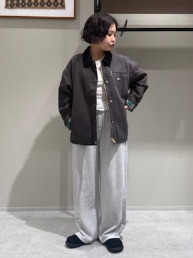 「アイテム（スウェットパンツ）」を使った、瑞慶覧佑圭さん（レディース・152cm）の秋コーディネート