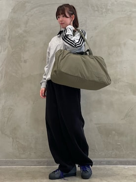 「アイテム（ポロシャツ、グレー系）」を使った、YTさん（レディース・163cm）の秋コーディネート