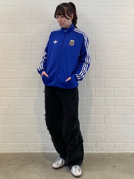 「adidas（アディダス）のSAMBA OG / アディダスオリジナルス adidas Originals（スニーカー、シルバー系）」を使った、YTさん（レディース・163cm）の春コーディネート