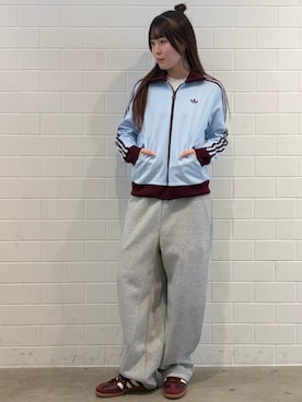 「adidas（アディダス）のサンバ OG / Samba OG / スニーカー アディダスオリジナルス adidas Originals（スニーカー、レッド系）」を使った、YTさん（レディース・163cm）の春コーディネート