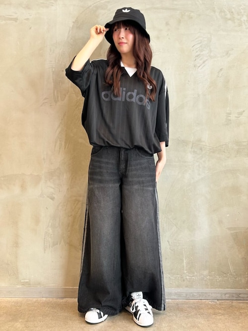 おてつ様　adidas アディカラー デニム リラックスパンツ　ジョガーパンツ ADIDAS ADILENIUM DENIM アディダス デニム カーゴパンツ