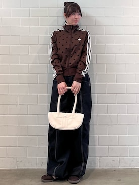 「adidas（アディダス）のサンバOG / SAMBA OG / アディダスオリジナルス adidas Originals（スニーカー、ブラウン系）」を使った、YTさん（レディース・163cm）の秋コーディネート