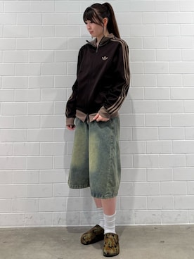「adidas（アディダス）のクラシック トラックトップ（ジャージ） / トラックジャケット / アディダスオリジナルス adidas Originals（ジャージ、ブラウン系）」を使った、YTさん（レディース・163cm）の夏コーディネート