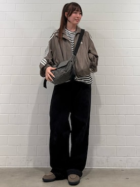 「adidas（アディダス）のWASHED MOON BAG / アディダスオリジナルス adidas Originals（ショルダーバッグ、ブラック系）」を使った、YTさん（レディース・163cm）の秋コーディネート