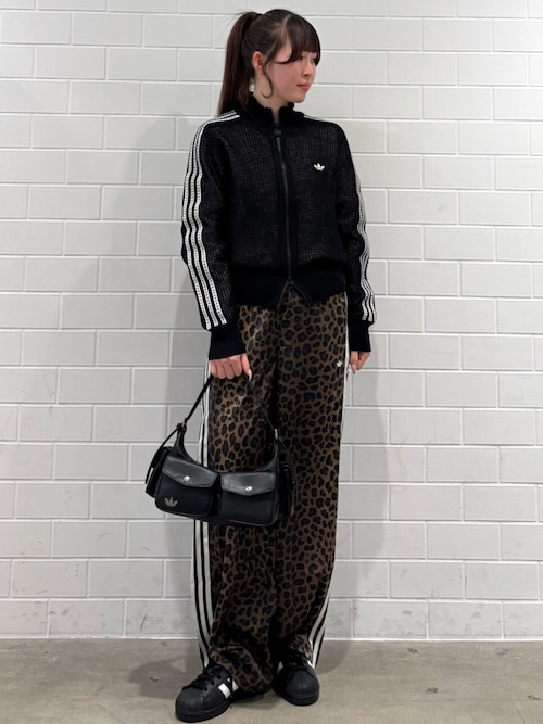 adidas Originalsワイドレッグ・サテン・パンツ / アディダス