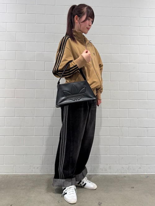 海外限定 adidas ルーズデニムパンツ ストライプ ブラック Sサイズ 海外限定29 adidas ルーズデニムパンツ ブラック JX6865 - メルカリ