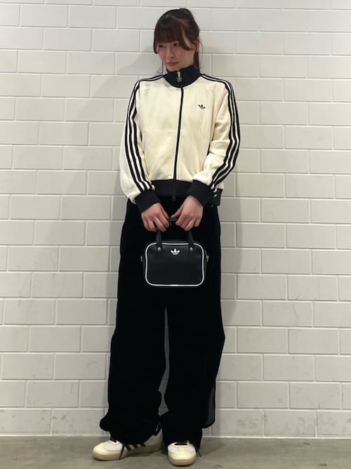 アディダス　ブラック ジャケット 3本ライン　シアー　チュール　ブルゾン　新品 3本ライン ファッション adidas 黒ジャケット