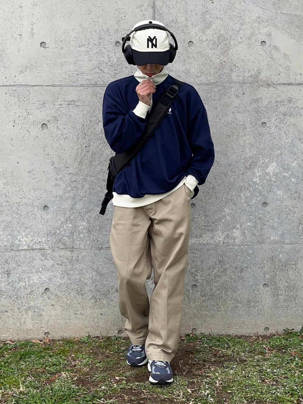 「メンズファッション、いいね、save、フォローお願いします🤑、おしゃれさんと繋がりたい、シンプルスタイル、ootd、お出かけコーデ、大人カジュアル、インスタフォローしてね！、おしゃれな人と繋がりたい、はるコーデ、低身長コーデ、フォローミー、キャップ、ハーフジップ、シンプル」｜「DickiesのDickies/ディッキーズ THE ORIGINAL 874 ワイドチノパンツ/ワークパンツ/スケーターパンツ（チノパンツ、イエロー系）」を使った、taiyoさん（メンズ・166cm）の冬コーディネートの1枚目の写真