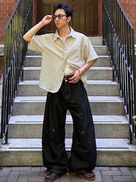 「YOLO（ヨーロ）のアイテム（デニムパンツ、ブラック系）」を使った、taiyoさん（メンズ・164cm）の春コーディネート