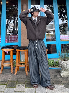 「アイテム（スラックス、グレー系）」を使った、taiyoさん（メンズ・164cm）の秋コーディネート