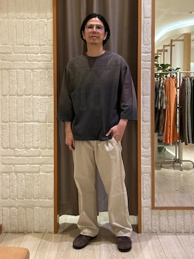 「GLOSTER（グロスター）のアイテム（トップス）」を使った、miyazakiさん（メンズ・171cm）の秋コーディネート
