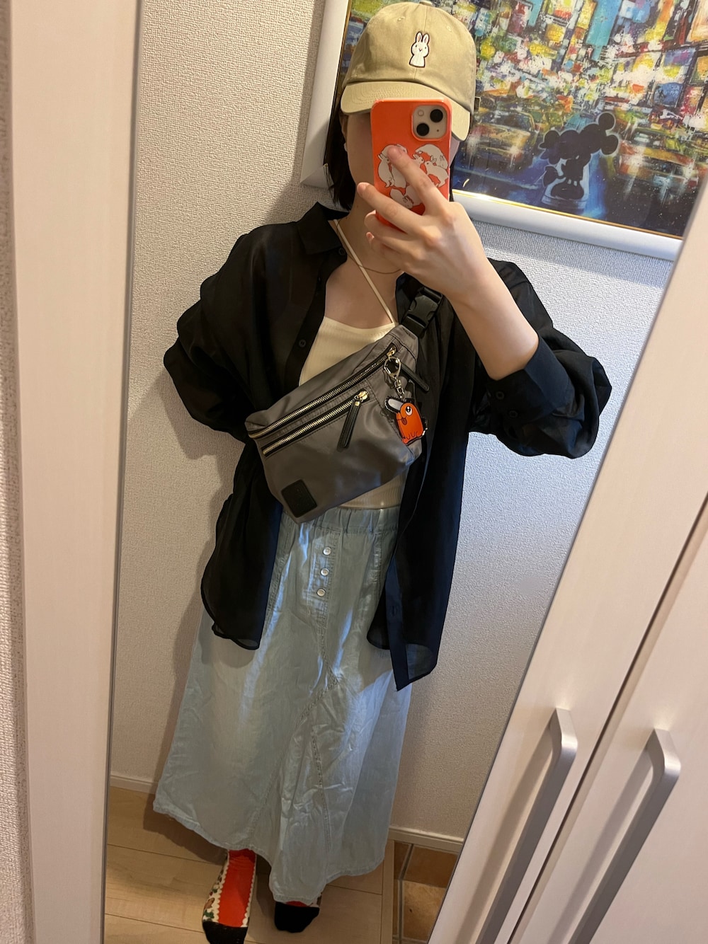 「suzuriの靴下のアイテム（レッグウェア、レッド系）」を使った、bitansansuiさん（骨格ナチュラル・レディース・162cm）の夏コーディネートの1枚目の写真
