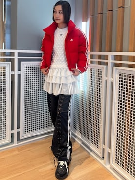 「アイテム（スウェットパンツ）」を使った、りほさん（レディース・165cm）の冬コーディネート