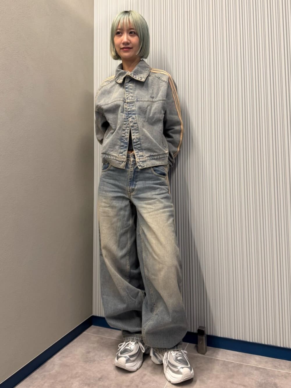 い*す様 プレミアム エッセンシャルズ デニム パンツ プレミアム エッセンシャルズ デニム パンツ / アディダスオリジナルス