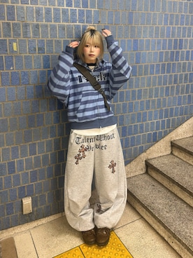 「アイテム（スウェットパンツ）」を使った、ごまだれさん（レディース・162cm）の春コーディネート