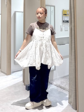 「GLOBAL WORK（グローバルワーク）のアシメヘムキャミチュニック/1017796（シャツ/ブラウス、ホワイト系）」を使った、GW hinAさん（レディース）の秋コーディネート