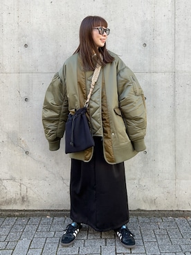 「アイテム（テーラードジャケット、グリーン系）」を使った、MINAEさん（レディース・160cm）の冬コーディネート