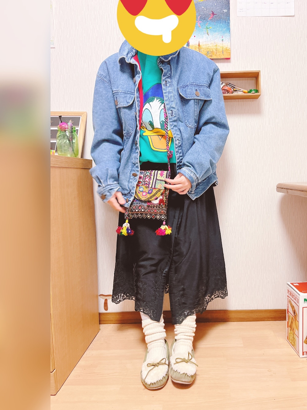 「古着」｜「Minnetonkaのアイテム（モカシン/デッキシューズ、グリーン系）」を使った、海さん（レディース・153cm）の冬コーディネートの1枚目の写真