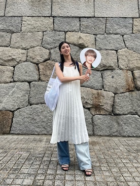 「me+em select（ミームセレクト）の【 選べる４サイズ 】グラデーションツートーンダメージルーズワイドロングデニム（デニムパンツ）」を使った、나 츠さん（レディース・164cm・30代）の秋コーディネート