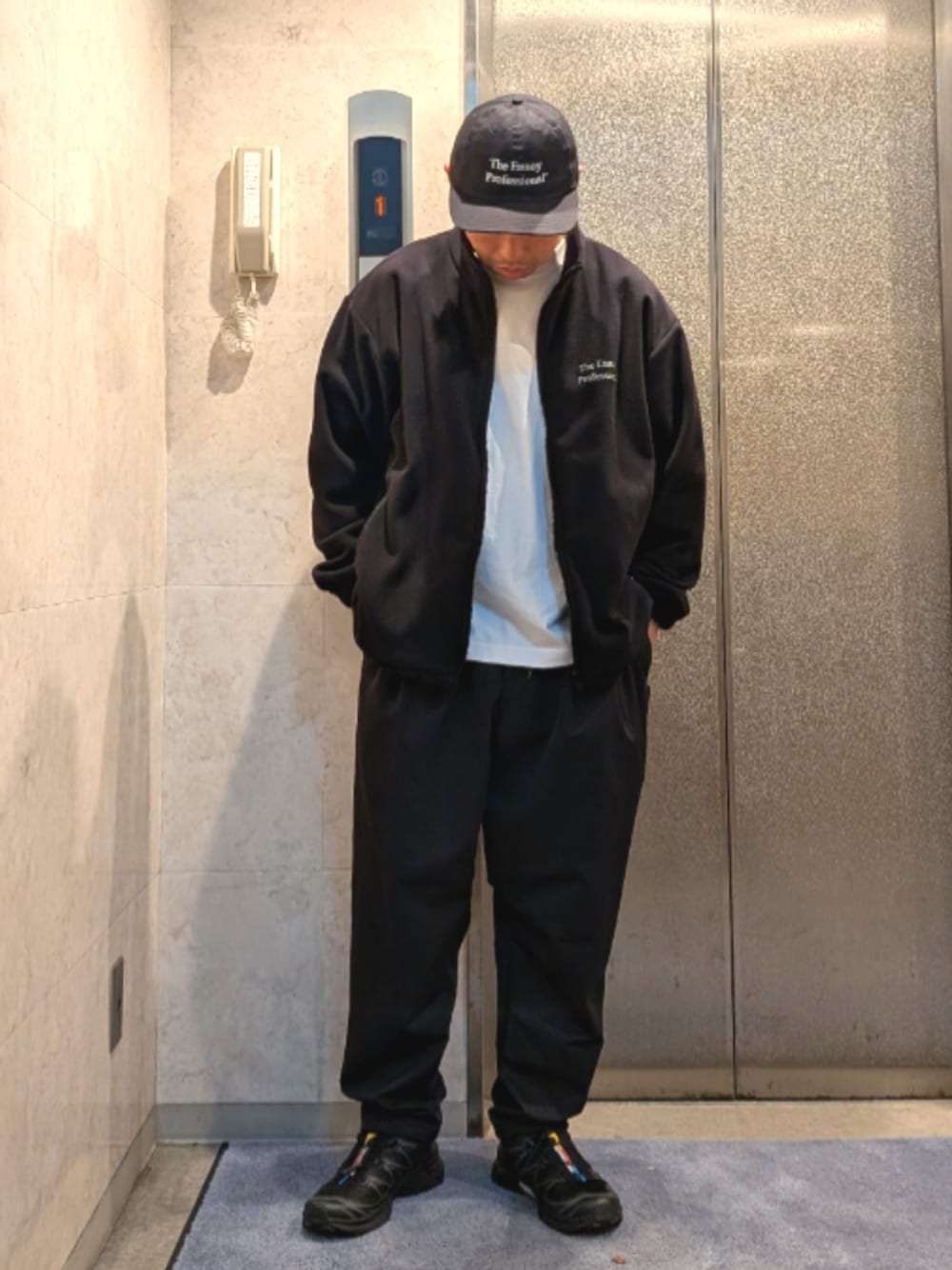 ENNOYのアイテムを使った「ナイロンパンツ」の人気ファッション