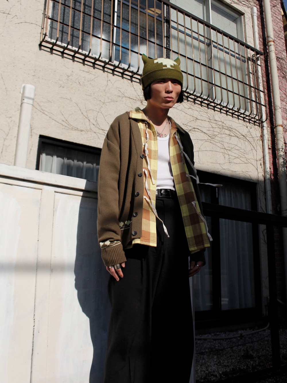 「春夏コーデ、カジュアル、チェック、MYne、mynecodex、カーディガン、レイヤードスタイル」｜「MYneの【MYne】Sleeping Check Shirt（シャツ/ブラウス、イエロー系）」を使った、THE PHARCYDEさん（メンズ・177cm）の春コーディネートの1枚目の写真