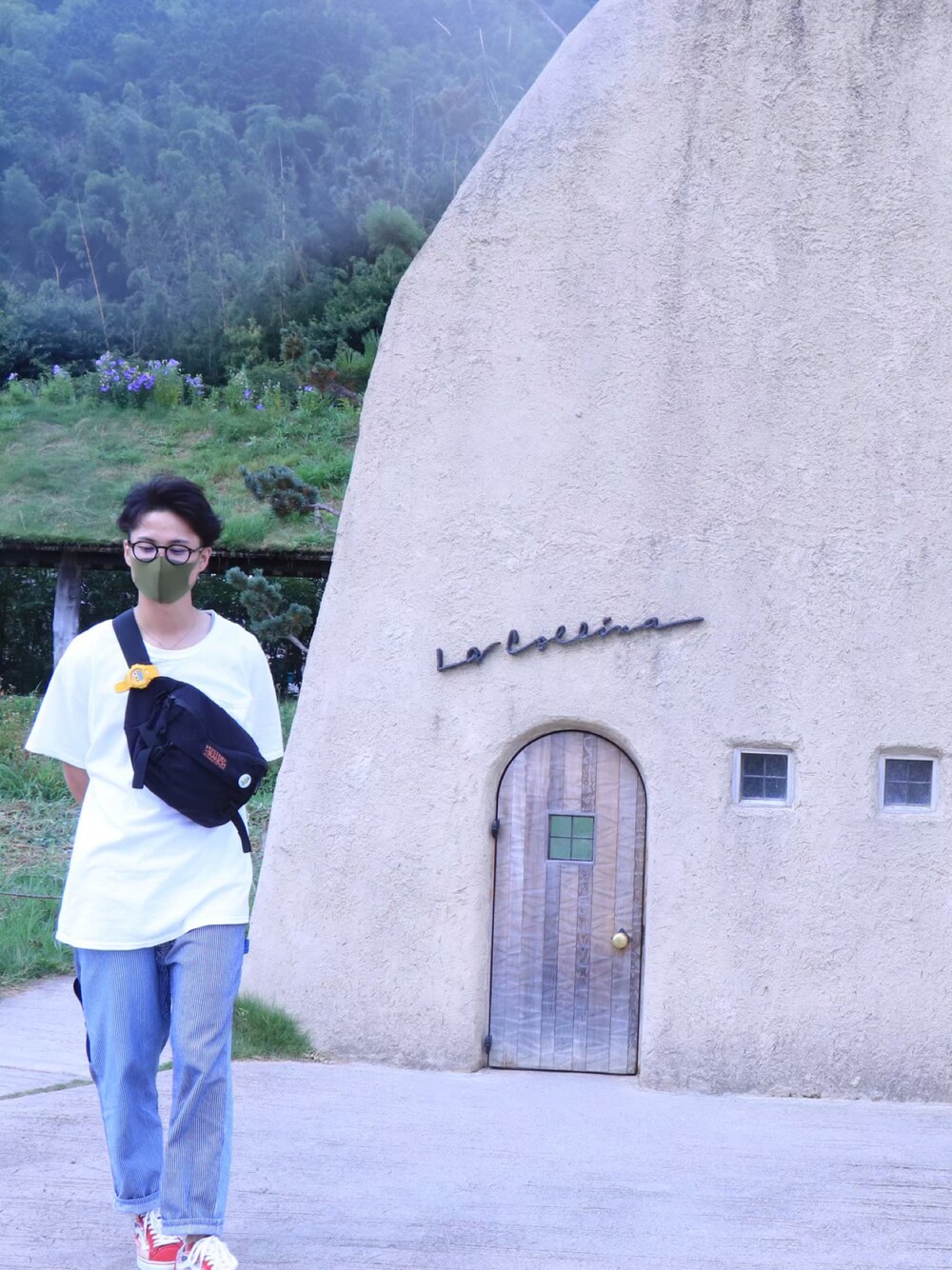 「go slow caravanのアイテム（パンツ、ブルー系）」を使った、よっちゃんさん（メンズ・173cm）の秋コーディネートの1枚目の写真