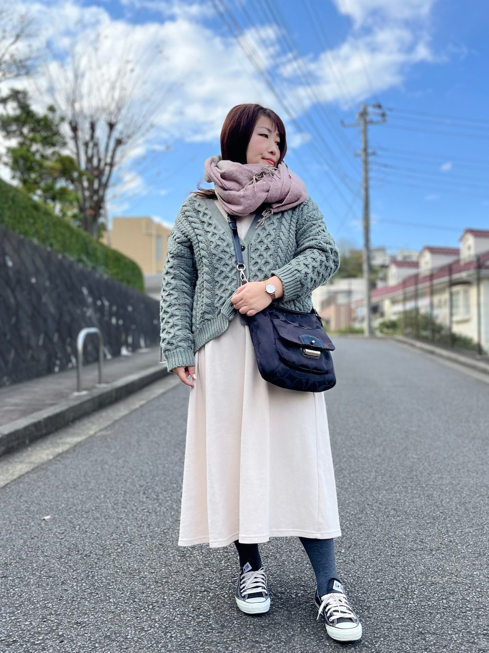 KBF（ケイビーエフ）の「ケーブルサークルカーディガン