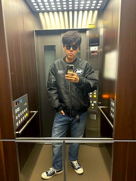 「Levi's（リーバイス）のアイテム（パンツ）」を使った、土佐兄弟　兄　たくやさん（メンズ・182cm）の春コーディネート