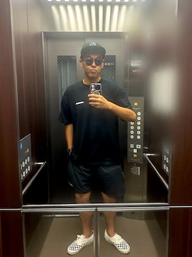「Ray-Ban（レイバン）のアイテム」を使った、土佐兄弟　兄　たくやさん（メンズ・182cm）の夏コーディネート