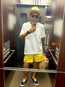 「Ray-Ban（レイバン）のアイテム」を使った、土佐兄弟　兄　たくやさん（メンズ・182cm）の夏コーディネート
