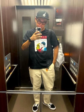 「BEDWIN & THE HEARTBREAKERS（ベドウィン アンド ザ ハートブレイカーズ）のアイテム（Tシャツ/カットソー、ブラック系）」を使った、土佐兄弟　兄　たくやさん（メンズ・182cm）の夏コーディネート