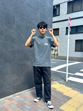 「PORKCHOP（ポークチョップ）のアイテム（Tシャツ/カットソー、グレー系）」を使った、土佐兄弟　兄　たくやさん（メンズ・182cm）の春コーディネート