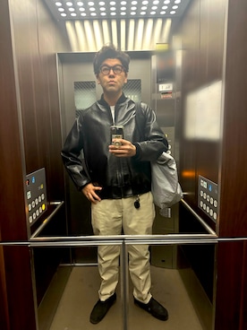 「Clarks（クラークス）のアイテム」を使った、土佐兄弟　兄　たくやさん（メンズ・182cm）の春コーディネート