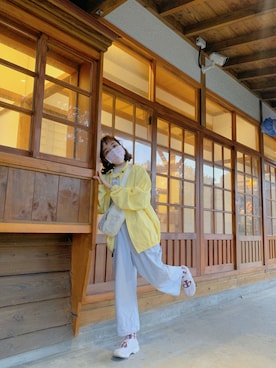 「アイテム（マウンテンパーカー、イエロー系）」を使った、小游來游去さん（レディース・156cm）の秋コーディネート