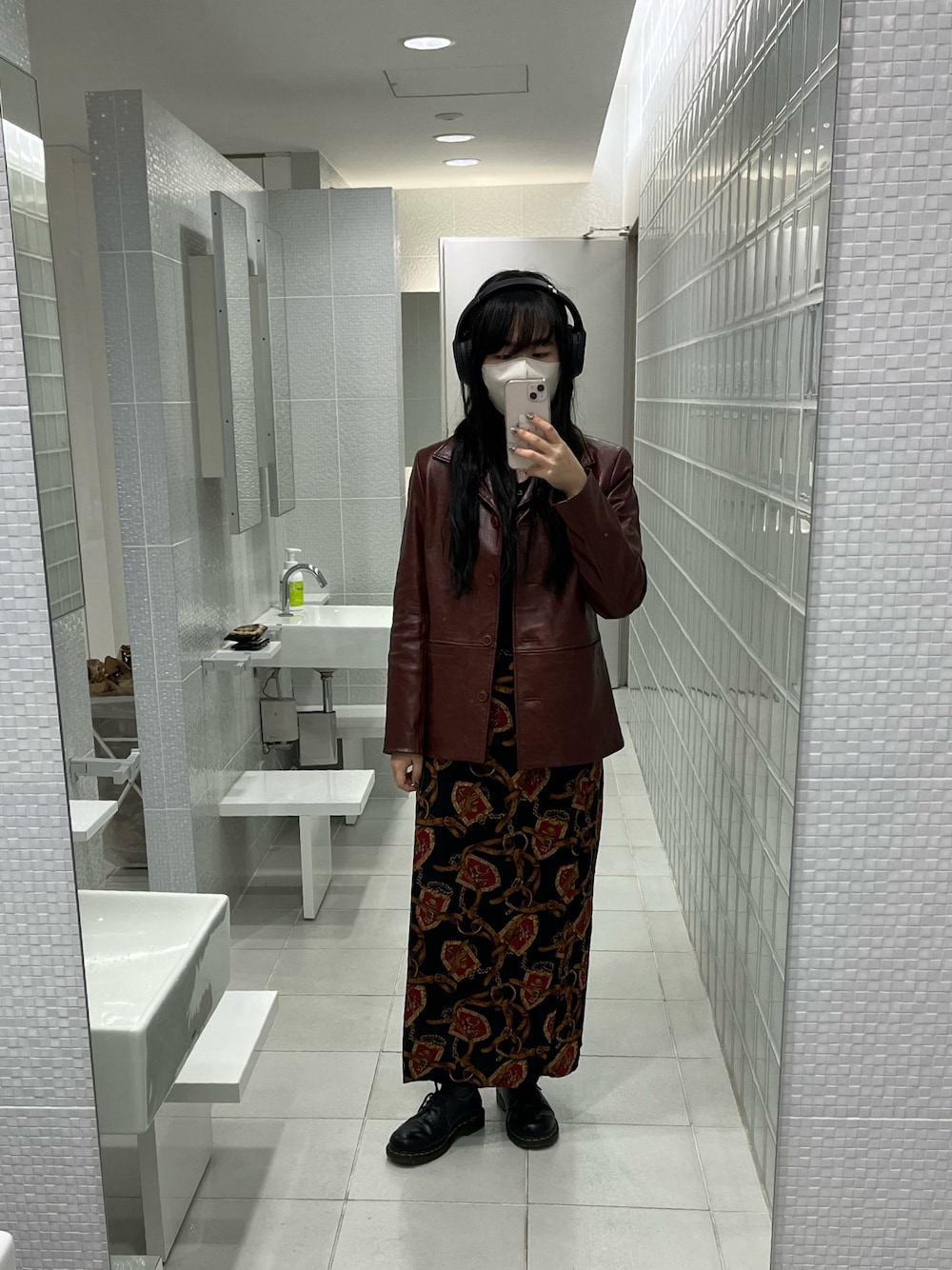 「Dr. MartensのDr.Martens / 1461 59 3EYESHOE（ドレスシューズ、ブラック系）」を使った、Mayuさん（レディース・158cm）の秋コーディネートの1枚目の写真