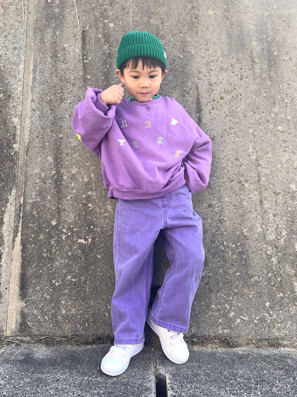 「今日のコーデ、春コーデ、春色、プチプラ、おでかけコーデ」｜「B:MING by BEAMSのB:MING by BEAMS / リブ ワッチキャップ（ニットキャップ/ビーニー、グリーン系）」を使った、りつぼーさん（キッズ・100cm）の春コーディネートの1枚目の写真