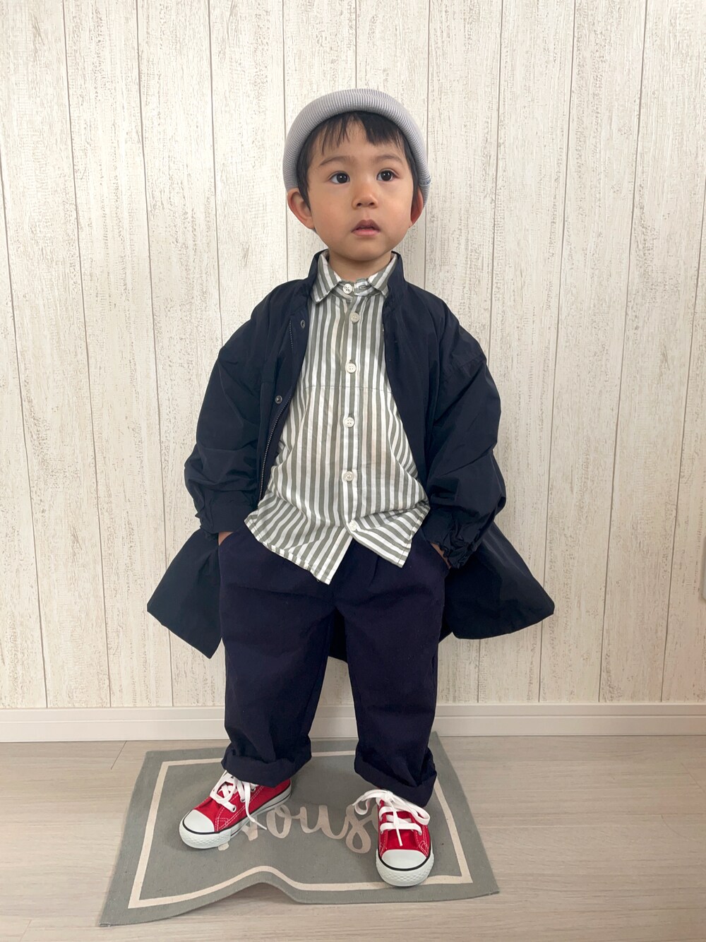 「春コーデ、スニーカー、春服、春服デビュー宣言、パステル映える春、シャツスタイル、カジュアルコーデ、コンバース、プチプラ、モッズコート、コート」｜「BREEZEの2WAYニットキャップ（ニットキャップ/ビーニー、グレー系）」を使った、りつぼーさん（キッズ・90cm）の春コーディネートの1枚目の写真