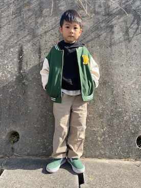 「アイテム（パンツ）」を使った、りつぼーさん（キッズ・100cm）の秋コーディネート