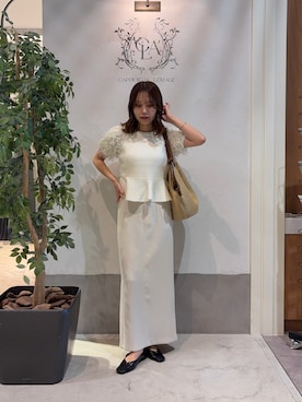 「CAPRICIEUX LE'MAGE（カプリシューレマージュ）のフリンジペプラムニット（ニット/セーター、ホワイト系）」を使った、aoiさん（レディース・158cm）の春コーディネート