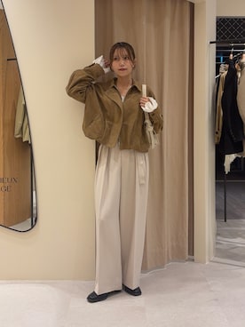「CAPRICIEUX LE'MAGE（カプリシューレマージュ）の【yuu企画】【サイズ展開あり】アシメウエストパンツ（その他パンツ、ホワイト系）」を使った、aoiさん（レディース・158cm）の秋コーディネート