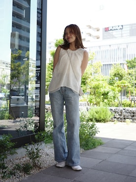 「CAPRICIEUX LE'MAGE（カプリシューレマージュ）の〈C.L〉フェザーアメスリブラウス（シャツ/ブラウス、ホワイト系）」を使った、aoiさん（レディース・158cm）の春コーディネート