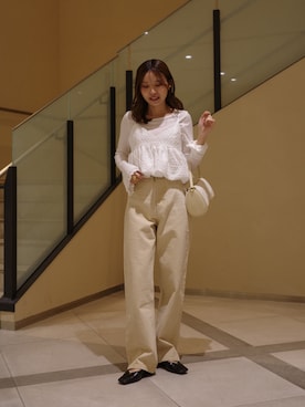 「CAPRICIEUX LE'MAGE（カプリシューレマージュ）の【大人の定番パンプス】スクエアステッチフラットシューズ（パンプス、ブラック系）」を使った、aoiさん（レディース・158cm）の春コーディネート