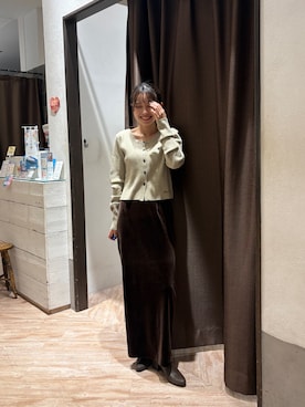 「CAPRICIEUX LE'MAGE（カプリシューレマージュ）の【低身長サイズあり】ベロアIラインスカート（スカート）」を使った、aoiさん（骨格ウェーブ・レディース・158cm）の秋コーディネート